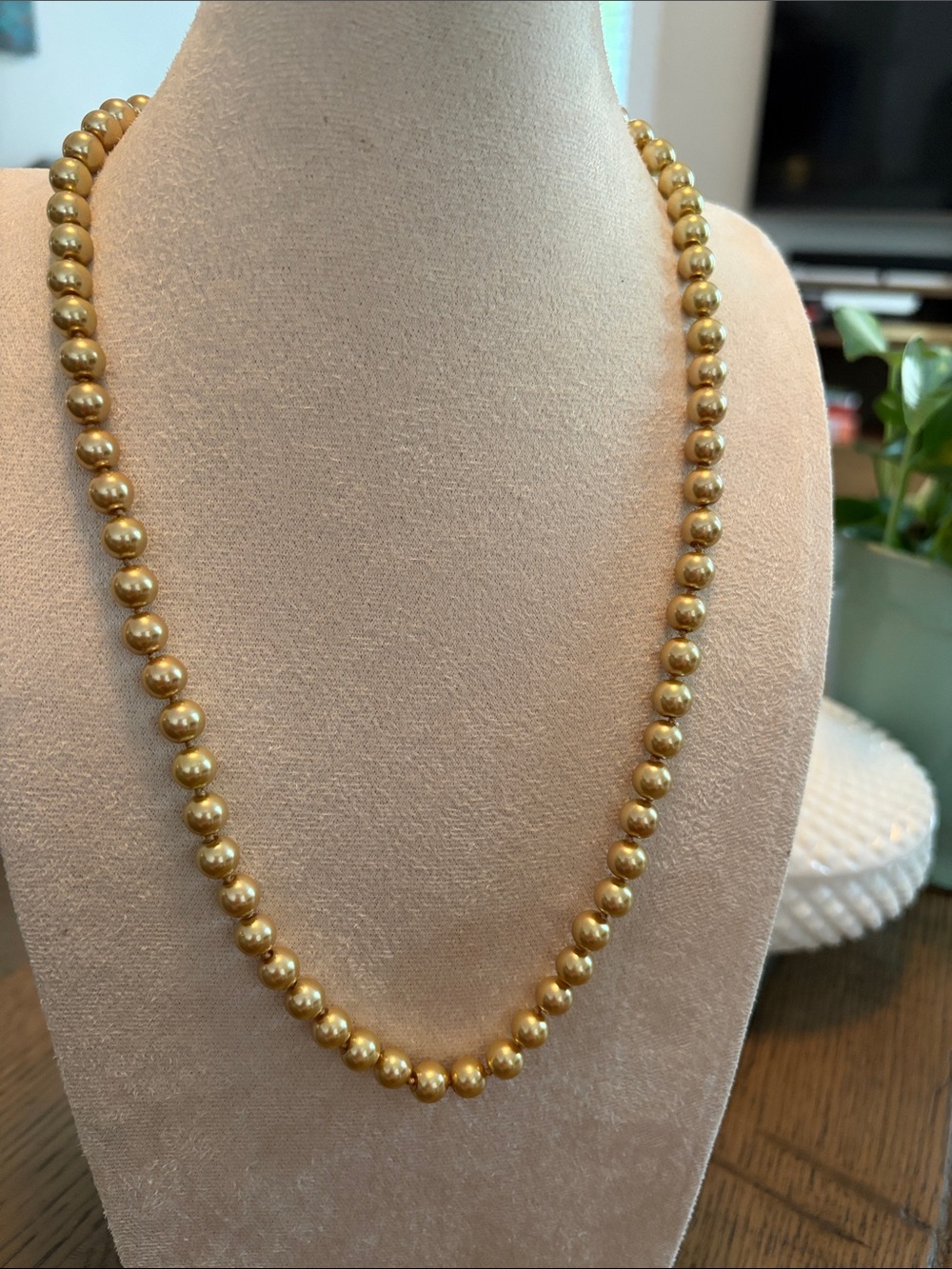 Source Unknown Gold Bead Pearl Strand Necklace